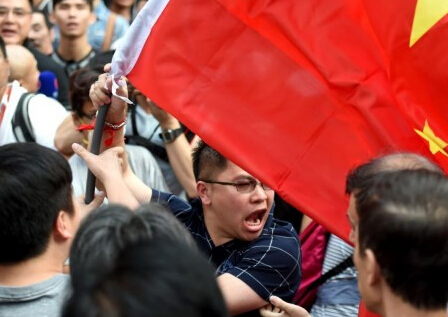 ��ɫ����������������ġ��ڱ���