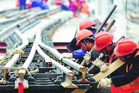 乔良:“一带一路”战略要考虑军事力量走出去