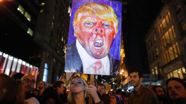 �����Ƿ����ڱ�����ɫ����������?