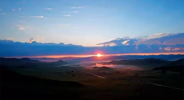 �й�ģ���������ƶȣ��ܽ���100��ڰ���ʷ��