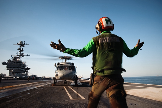 ����ս�Թ�ϵ�ı��㡢�в�͵ײ�