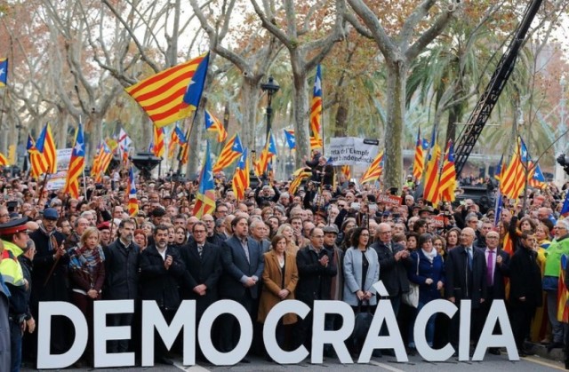 ����������ʷʫ���־� ��������ȫ��˺�����¶������Ŀ!