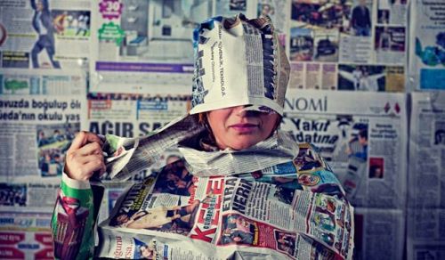 ����ý�����������ʶ��̬��͸�ļ��ȷ�