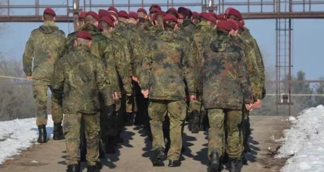 �¹��췽�Ծ��Ӽ��ҳ���չ�����飺��Ӣ�������ɴ���